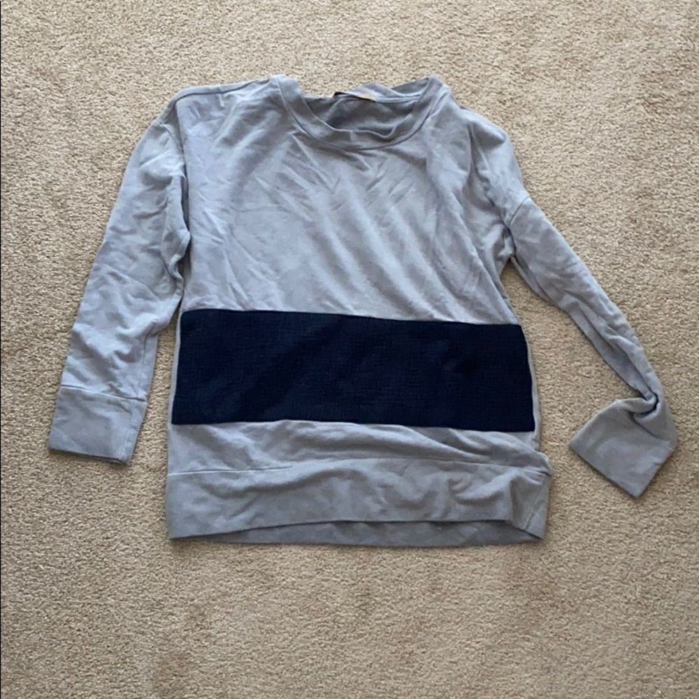 Grey detailed crew neck 